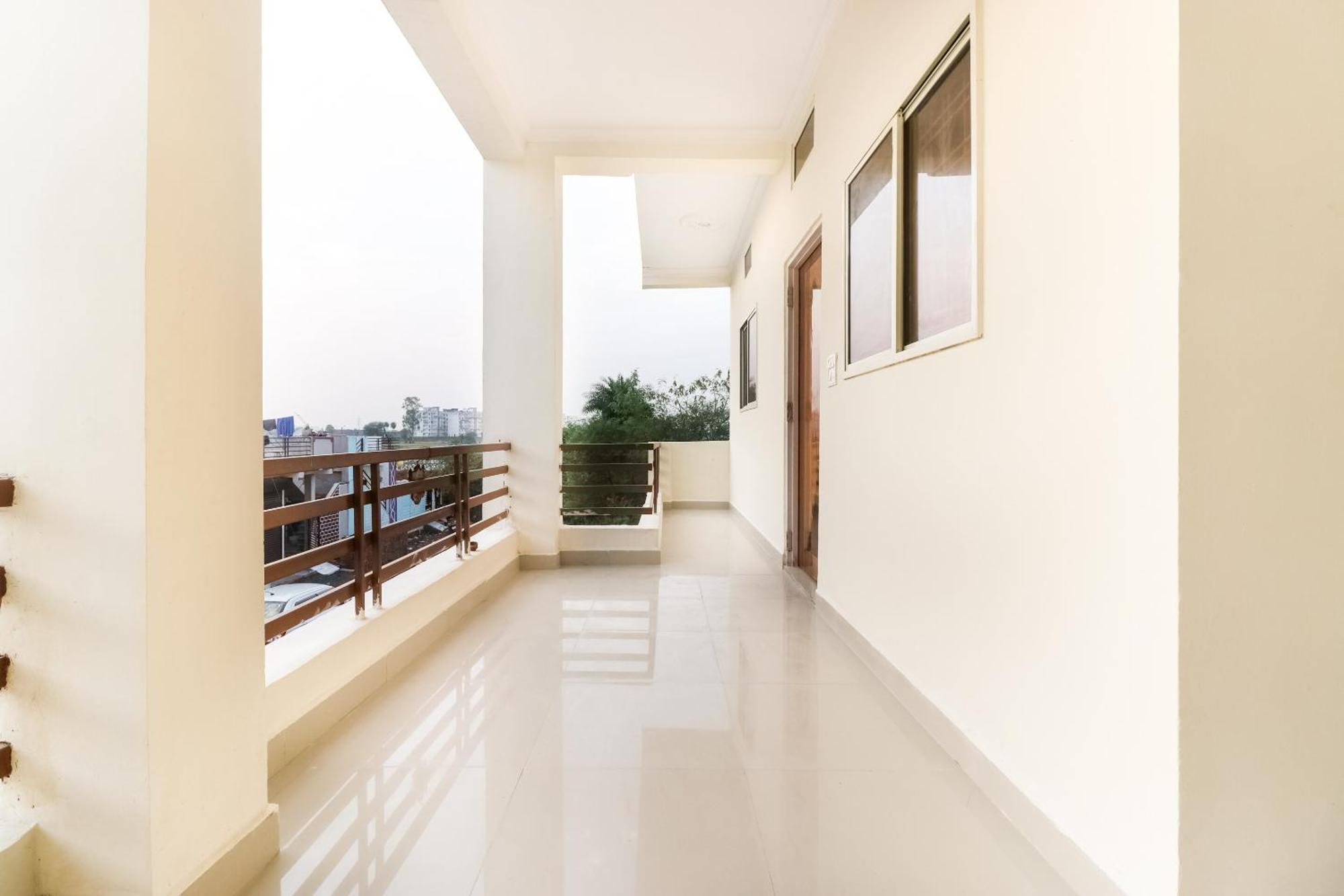 Oyo 40073 Yash Homestay Samarda Kaliāsot Εξωτερικό φωτογραφία