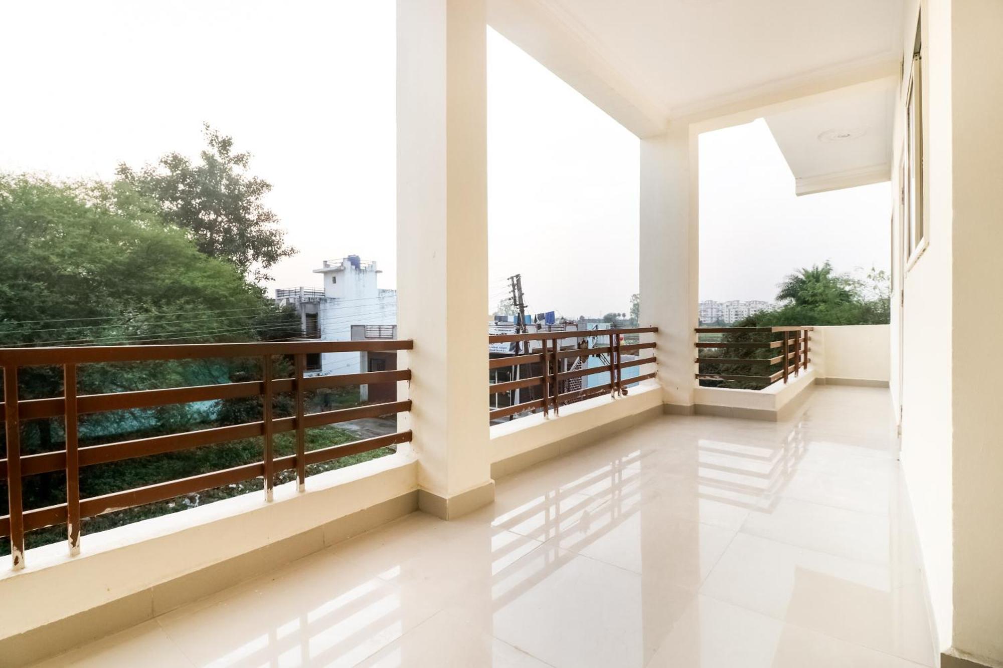 Oyo 40073 Yash Homestay Samarda Kaliāsot Εξωτερικό φωτογραφία